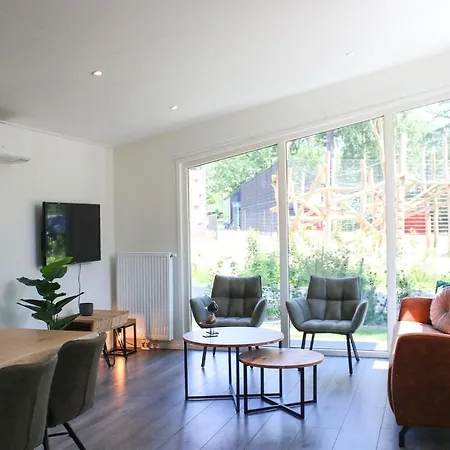 Modern With Ac, Located At A Playground Holiday home Hoenderloo