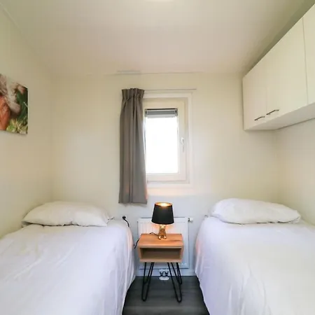 Modern With Ac, Located At A Playground 度假居 霍德鲁